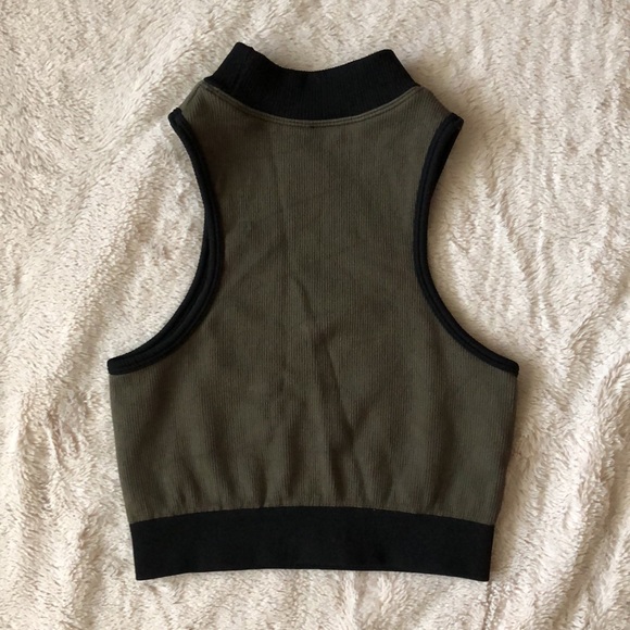 Sports Bra Top - Picture 2 of 2